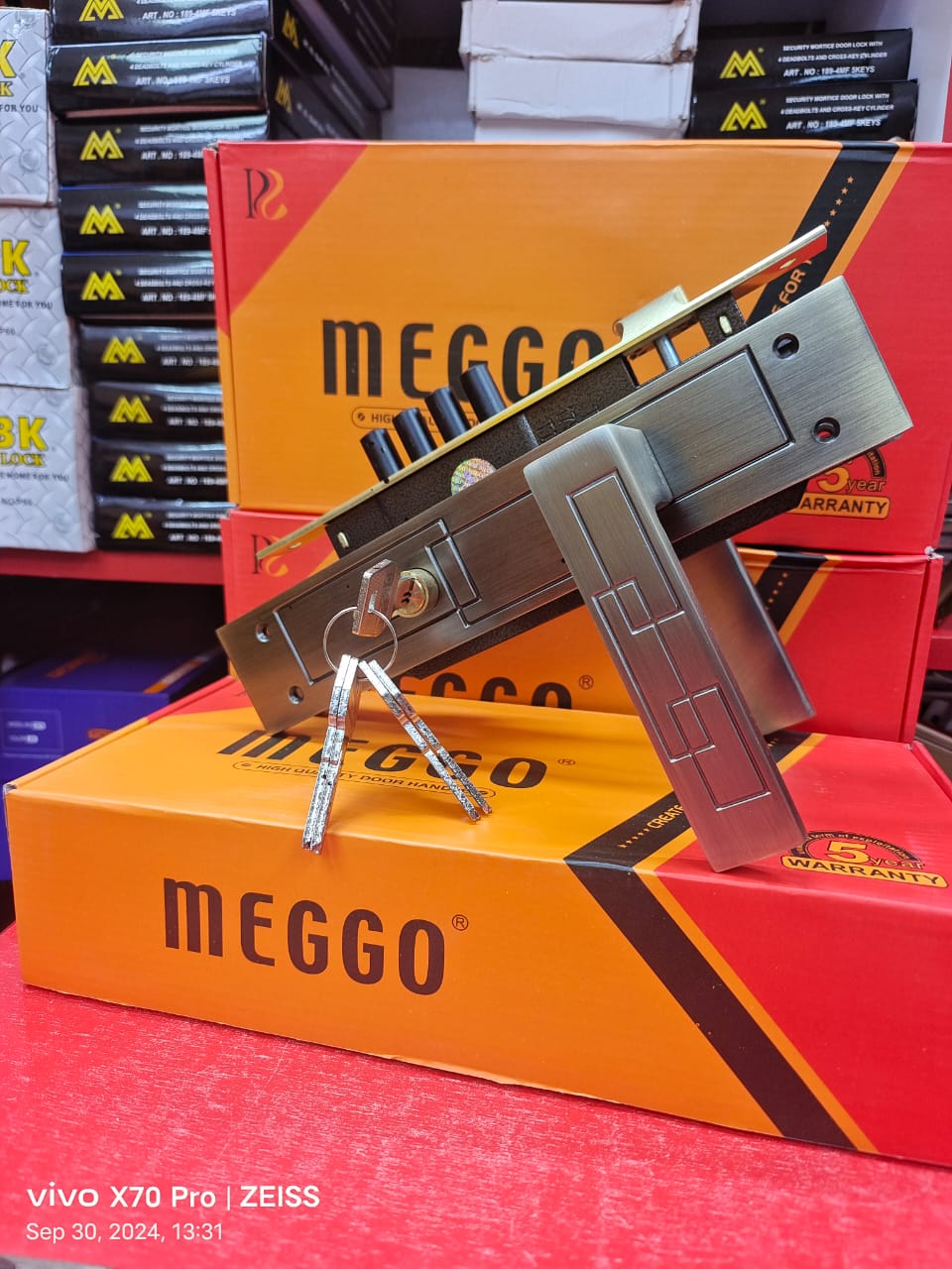 Jesilog-Decor-704433.jpeg Meggo Locks